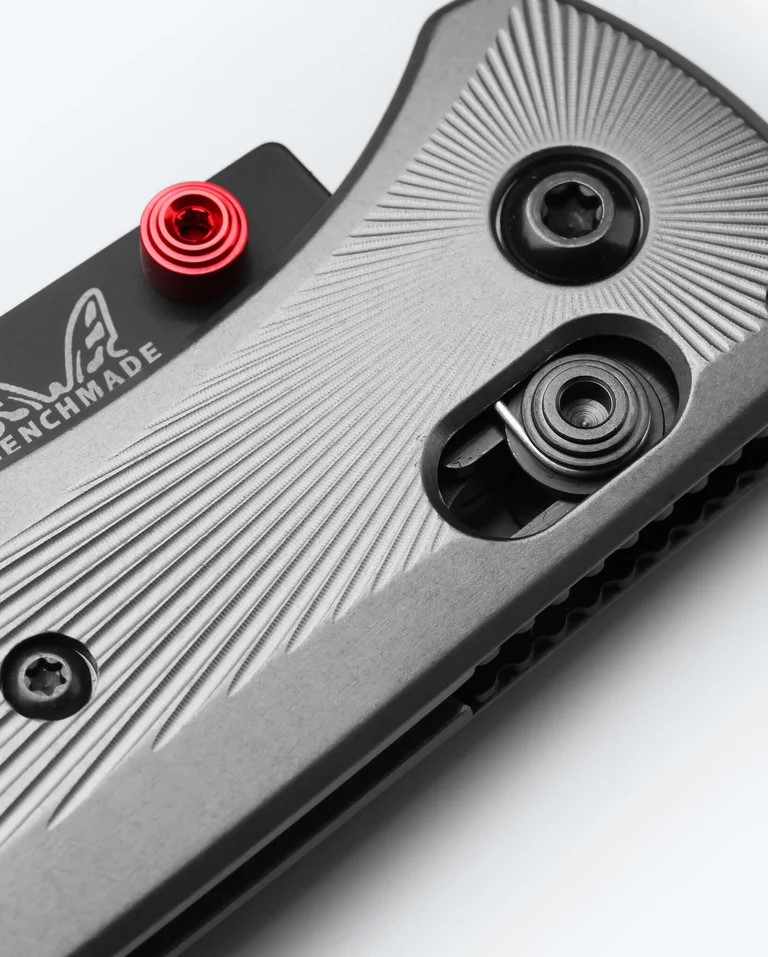 BENCHMADE BUGOUT, AXIS, DROP POINT GRAY ALUMINUM HANDLE - Image 3