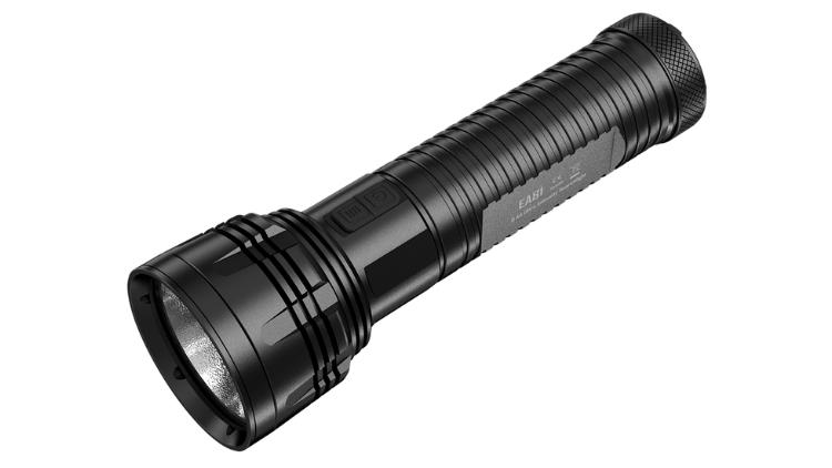NITECORE EA81 2150LUMENS 462M 810H LED FLASHLIGHT-EA81